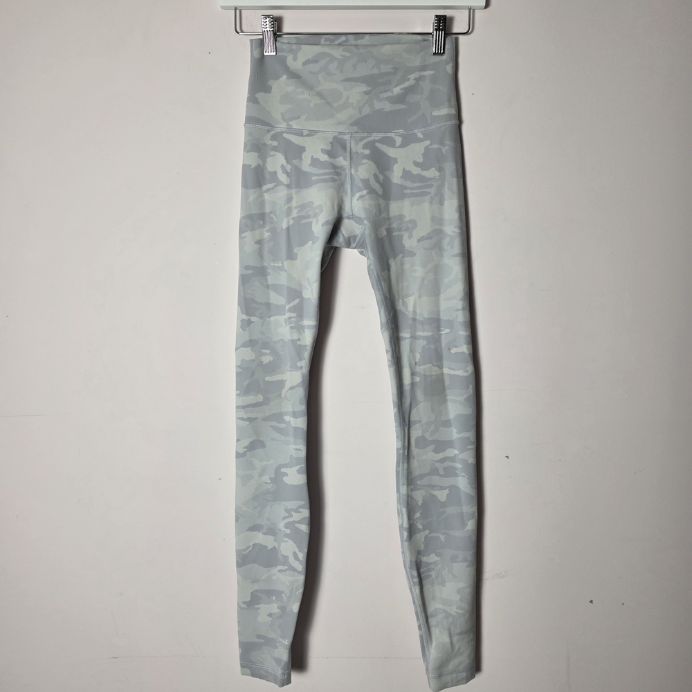 Lululemon Camo High Rise Leggings Size 4 Gray White Camouflage Yoga Athletic
